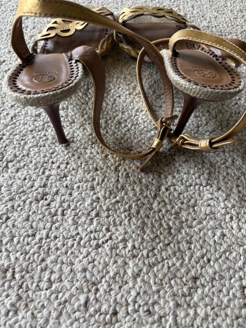 Tory Burch Aileen Gold Metallic Cutout Heels Sandals Sz 10 Glam Chic